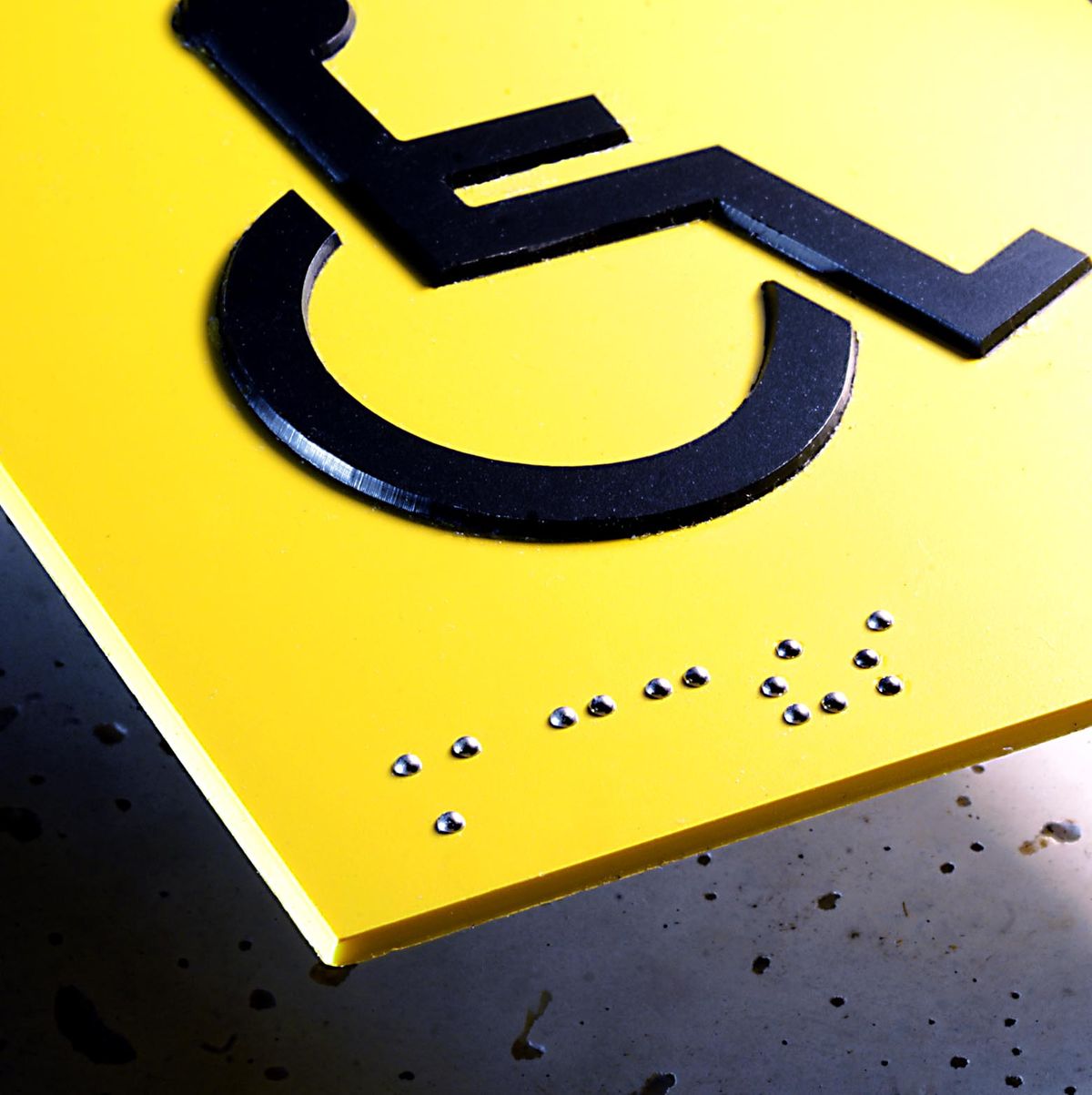 Accessibility & Braille Signs