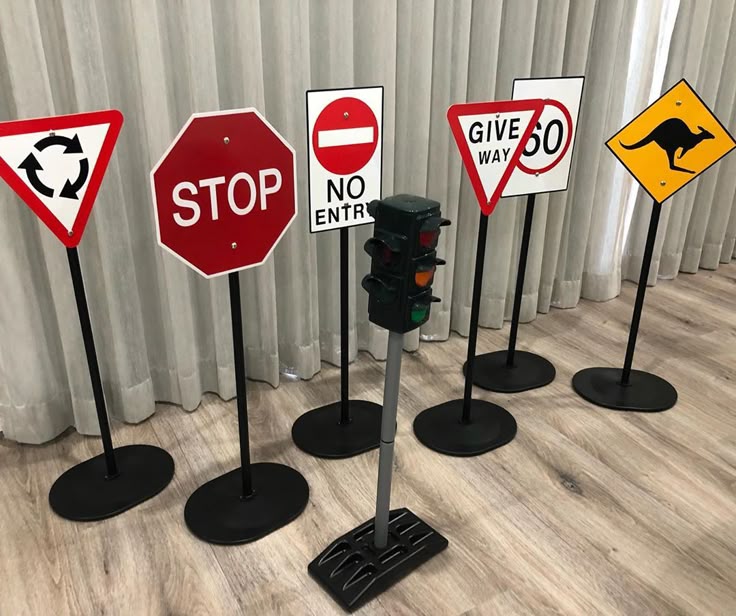 Traffic & Street Signs
